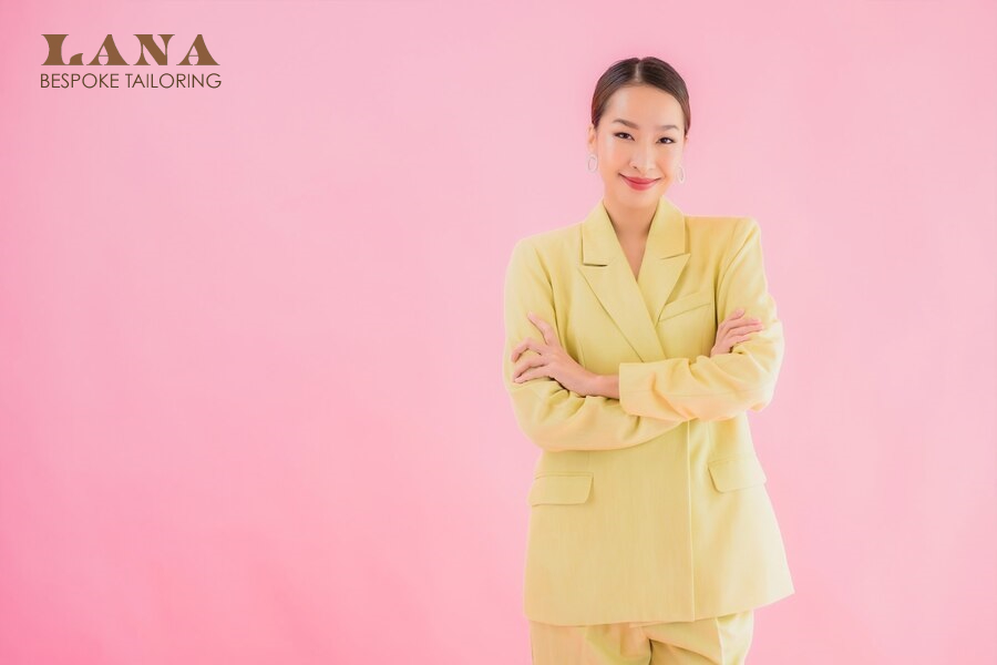 How to wear a women vest without looking old